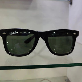 Buy Ray-Ban Wayfarer Sunglasses in Pakistan – Stylish & Affordable | ChushMato